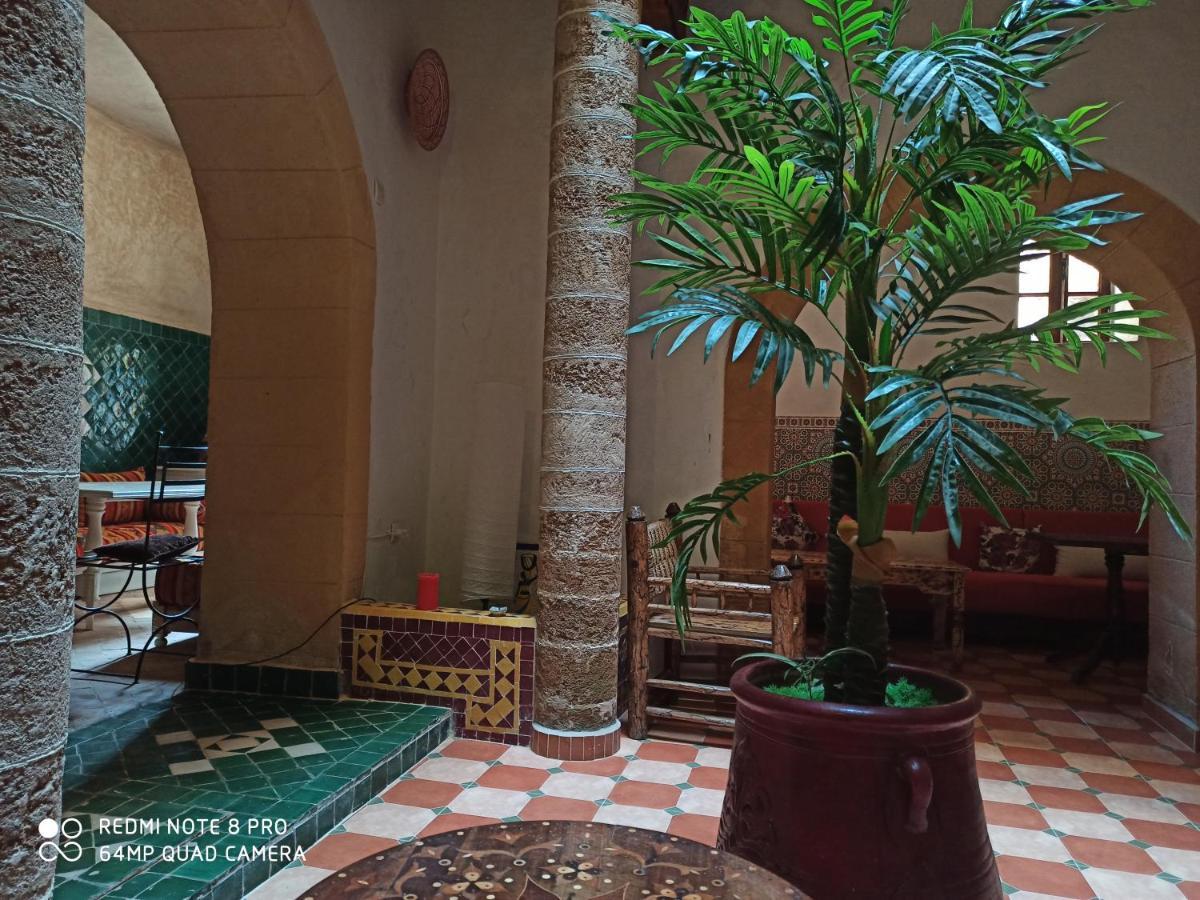 Riad La Rose Des Vents Есувейра Екстериор снимка